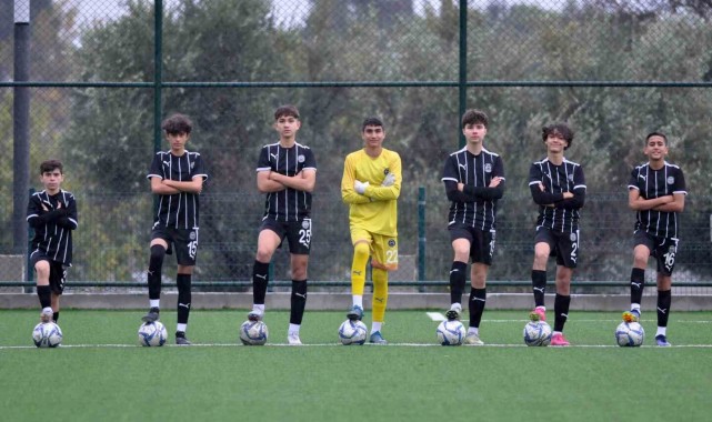 Manisa FK'lı genç futbolculara milli davet