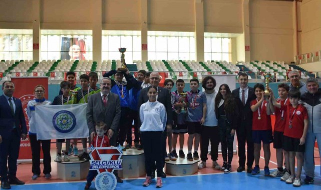 Salihli'de minik raketlere ödülleri verildi