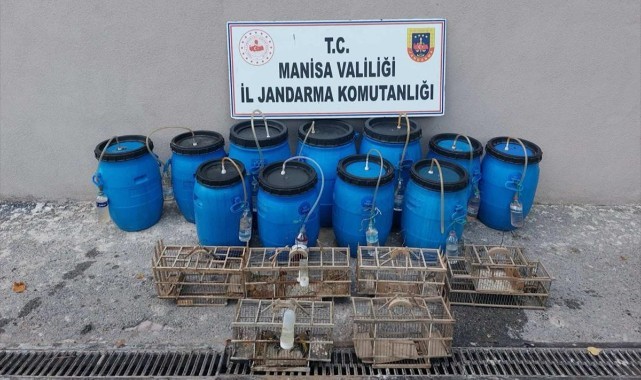 Turgutlu ve Akhisar'da 7 bin 500 litre sahte içki ele geçirildi 