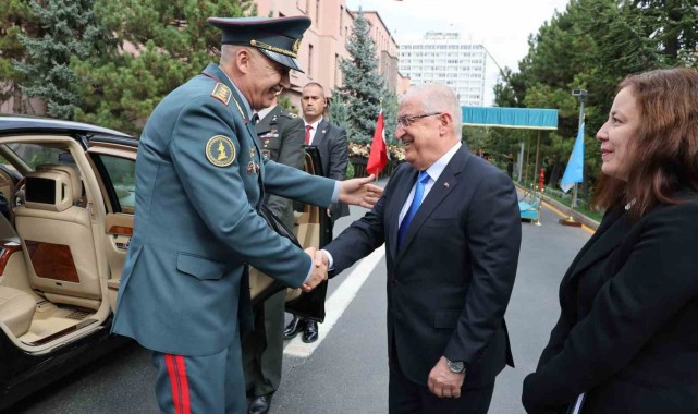 Türkiye ve Kazakistan arasında "2024 Yılı Askeri İş birliği Uygulama Planı" imzalandı