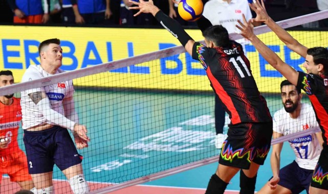 2023 Dünya Voleybol Kulüpler Şampiyonası: Sir Susa VIM Perugia: 3 - Halkbank: 0