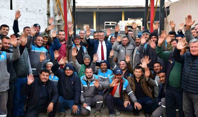 Başkan Öküzcüoğlu'ndan işçilere sürpriz