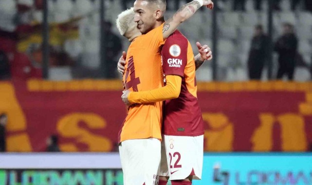 Hakim Ziyech bu sezonki 4. golünü kaydetti