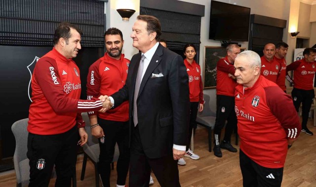 Hasan Arat, Beşiktaşlı futbolcularla bir araya geldi