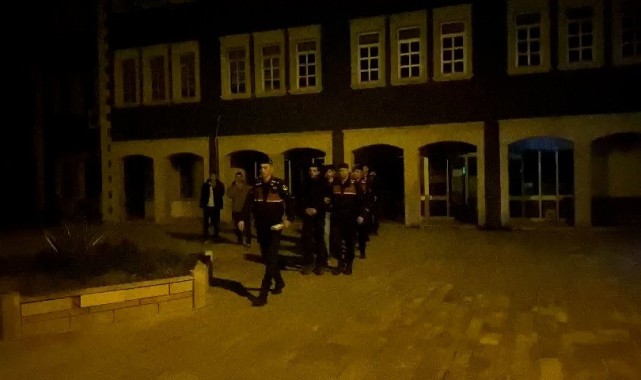 İzmir'de göçmen kaçakçılığı operasyonu: 6 tutuklama