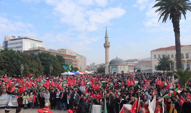 İzmirliler Filistin'e destek için yürüdü