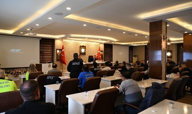 Manisa'da kış mevsiminde alınacak trafik tedbirleri görüşüldü,işte o tedbirler!