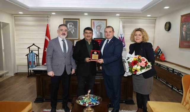 Manisa Öğretmenevi'nden Başkan Çelik'e destek teşekkürü