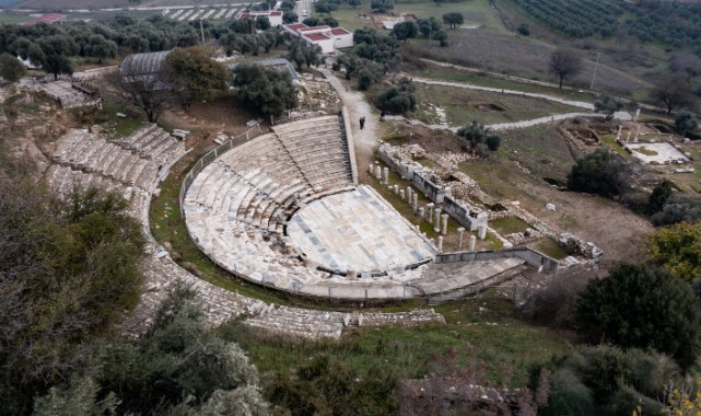 Metropolis Antik Kenti'ndeki kazı çalışmaları tanıtıldı