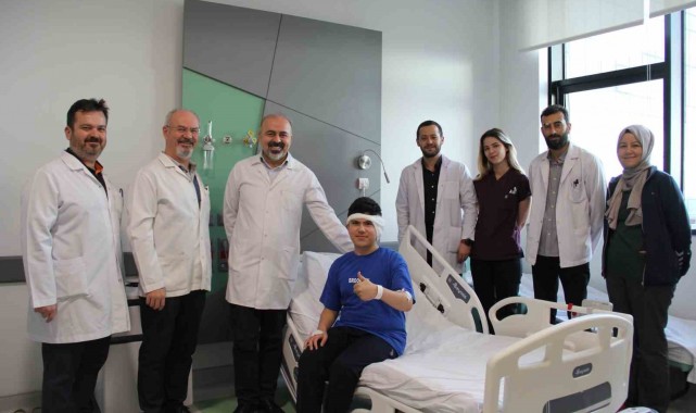 O hastanede ilk biyonik kulak ameliyatı yapıldı