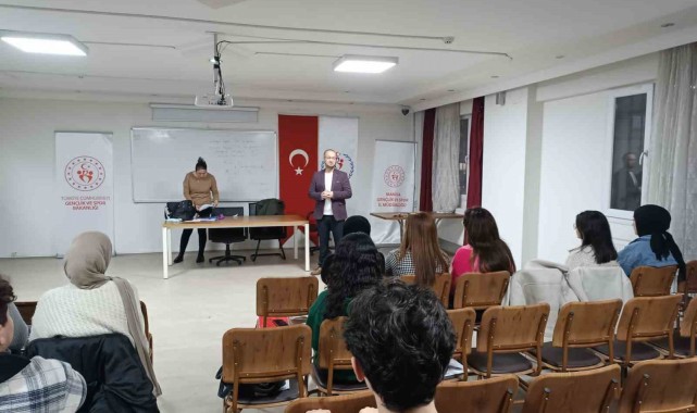 Sarıgöl'de Halk Eğitim Merkezleri yoğun ilgi görüyor