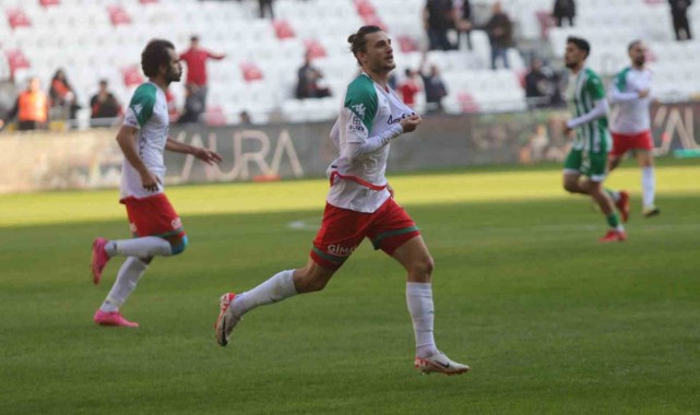 TFF 3. Lig: Karşıyaka: 3 - Sapanca Gençlik: 2