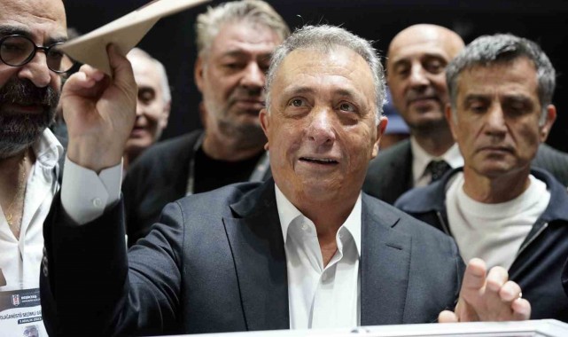 Ahmet Nur Çebi'den hakkındaki iddialara cevap geldi