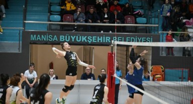 Büyükşehir'in Sultanları 3-0'lık skorla liderliğini korudu