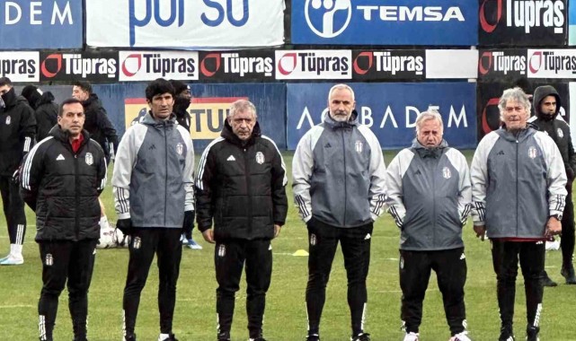 Fernando Santos ilk idmanına çıktı