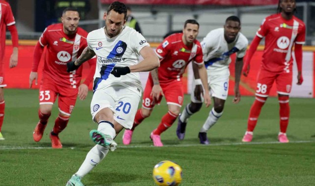 Hakan Çalhanoğlu'nun formu sürüyor