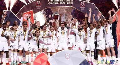 Футбольный клуб мадрида 8. Футбольный клуб мадрида 8. Футбольный клуб мадрида 8. Фк реал мадрид. Реал мадрид футбольная команда 2020.