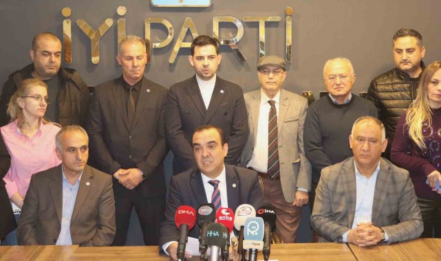 İYİ Parti İzmir İl Başkanı görevden alındı!