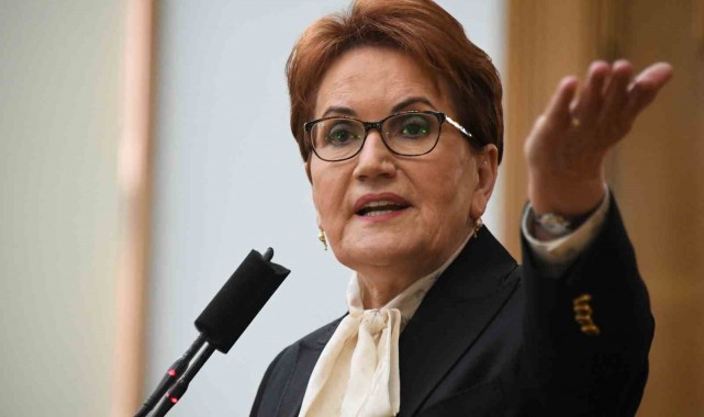 İYİ Parti lideri Akşener: " El sıkışın kardeşim, dürüst açık bir şekilde DEM'le el sıkışın, sizin elinizi tutan mı var"