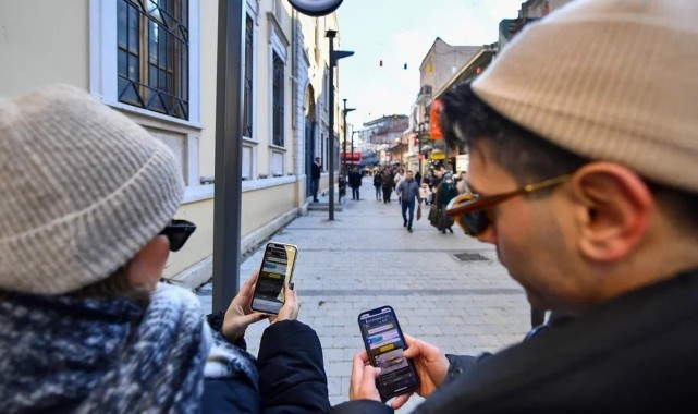 Kemeraltı dünyaya "ücretsiz internet" ile bağlanıyor