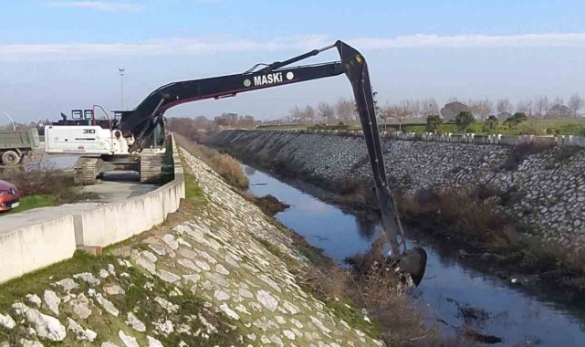Manisa Otogarında dere temizliği