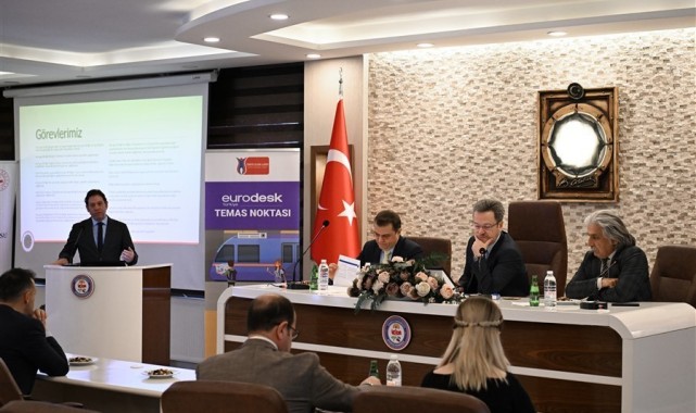 Manisa Valisi Ünlü AB Projeleri hakkında bilgilendirildi