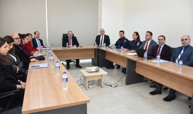 Manisa'da kadına yönelik şiddetle mücadele toplantısı yapıldı