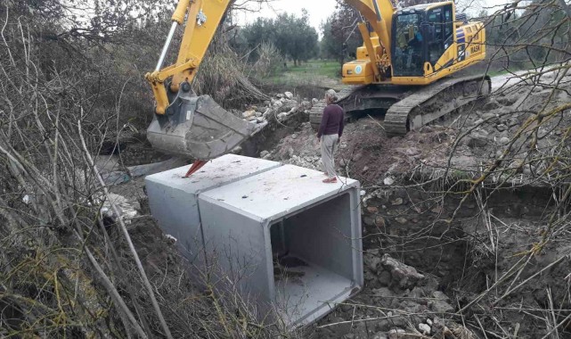 MASKİ dere yataklarında menfez montajlarına devam ediyor