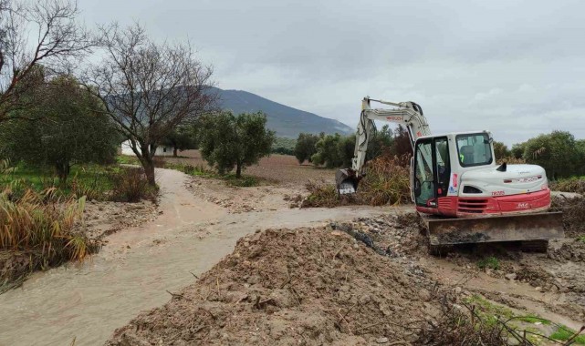 MASKİ'den dere temizliği ve arıtma tesis çalışması