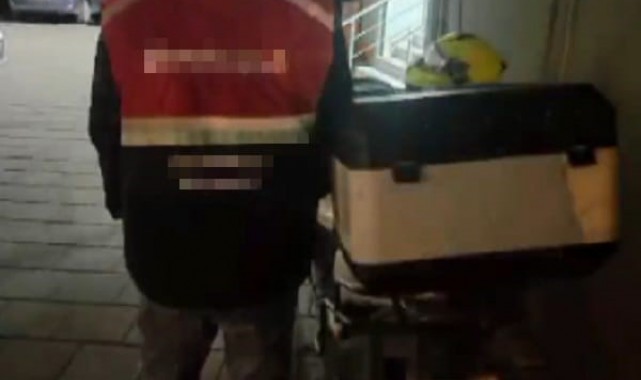 Motokurye kılığına giren uyuşturucu satıcısı yakalandı!