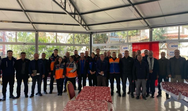Muhtarlar ve cezaevi personeline, AFAD gönüllüsü eğitimi verildi