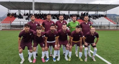 Selendi Belediyespor Play-Off’u zorluyor