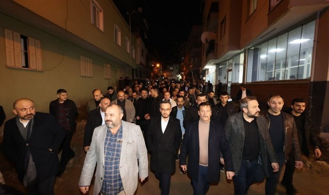 Turgutlu'da Cumhur İttifakının kahve ziyareti mitinge dönüştü