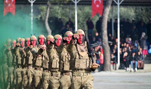 Uzman erbaşların mezuniyet coşkusu!