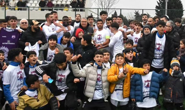 Yuntdağspor ve Horozköyspor'un Şampiyonluk Kupaları Başkan Çerçi'den