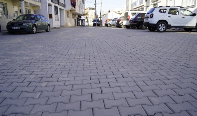 Yunusemre'de bir mahallenin daha yol çalışmaları tamamlandı
