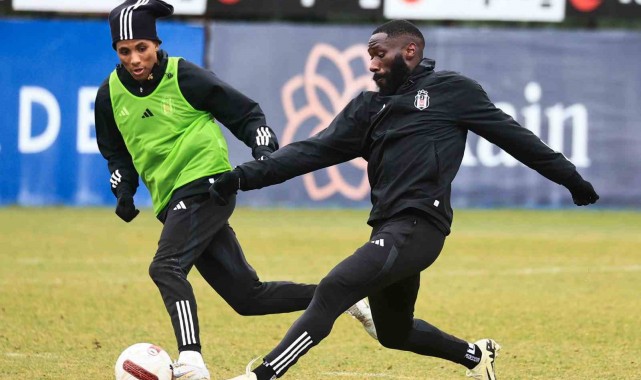 Beşiktaş, kondisyon ve taktik çalıştı