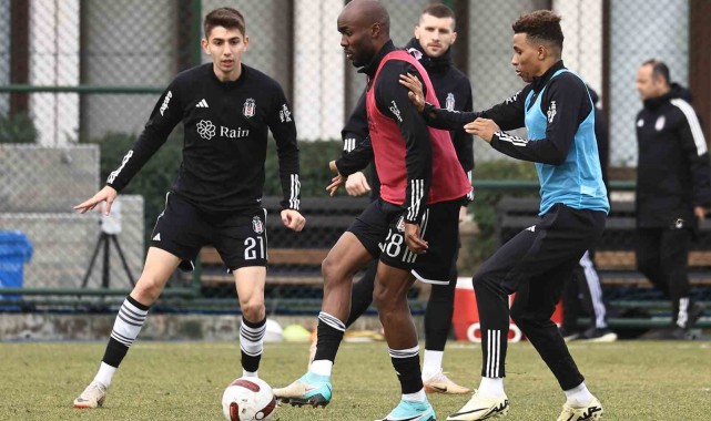 Beşiktaş'ta, Ernest Muçi ve Al-Musrati ilk antrenmanına çıktı