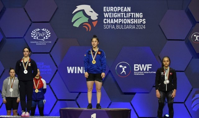 Burcu Alıcı'dan iki bronz madalya