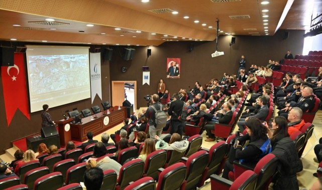 'Depreme dirençli Manisa Çalıştayı'nın açılışı yapıldı