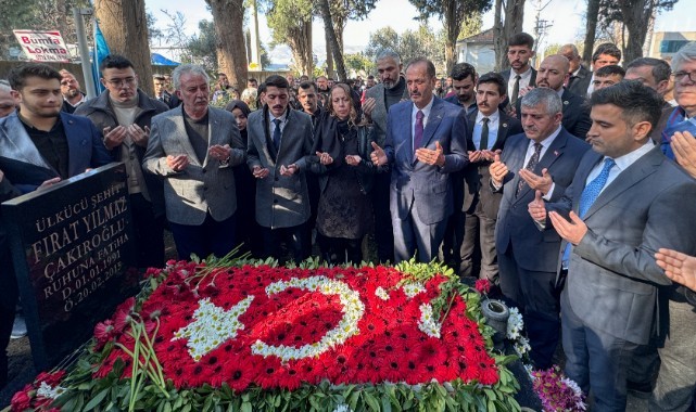 Fırat Çakıroğlu, ölümünün 9. yılında mezarı başında anıldı