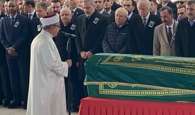 Güler Ailesi'nin acı günü..Bakan Güler'in babası son yolculuğuna uğurlandı