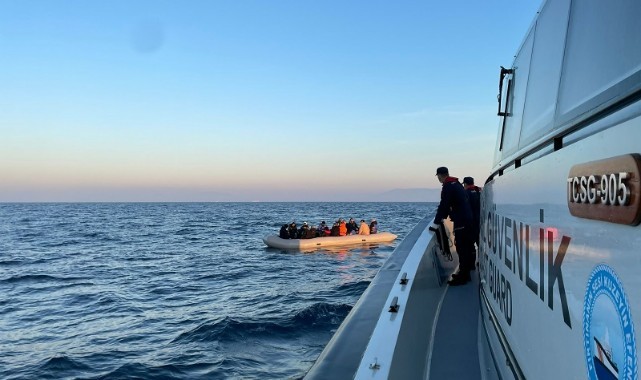 İzmir açıklarında can pazarı:62 düzensiz göçmen kurtarıldı