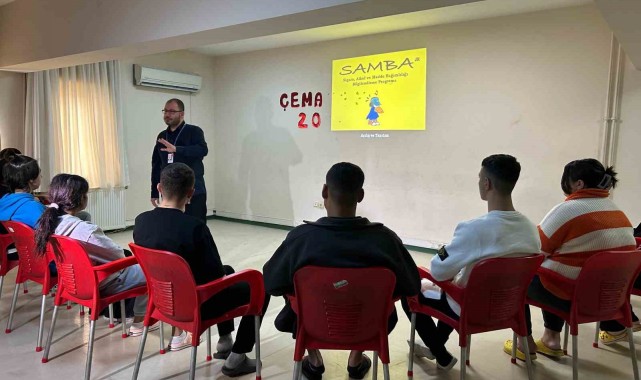 Maddenin etkisiyle,5. kattan atlayanda var, annesini bıçaklamaya kalkan da!