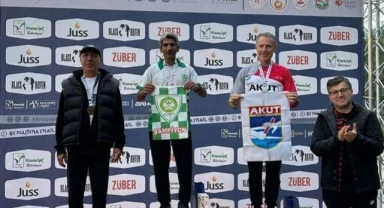 Manisalı Ahmet Bayram Antalya'da zirveyi bırakmadı