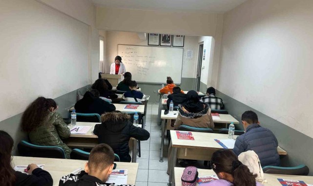 Manisalı Öğrenciler MABEM'in alım sınavına büyük ilgi gösterdi