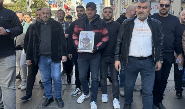 Taksi şoförleri meslektaşlarının öldürülmesini protesto etti