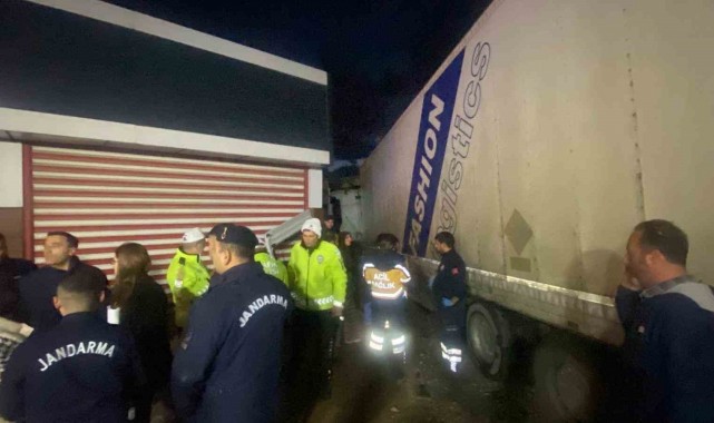 Torbalı'da feci kaza! 3 ölü,11 kişi yaralandı