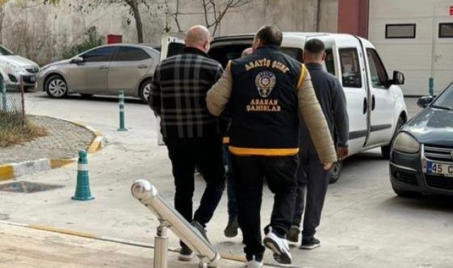 53 yıl hapis cezasıyla aranan şahıs polise yakalandı