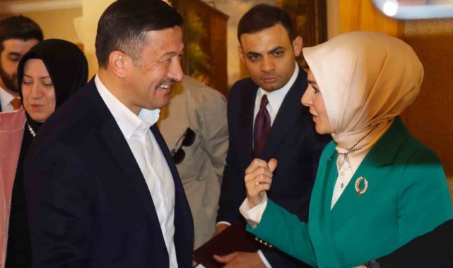 Bakan Göktaş: "Hamza Dağ başkanımız, İzmir'in kaybettiği zamanı telafi edecek"